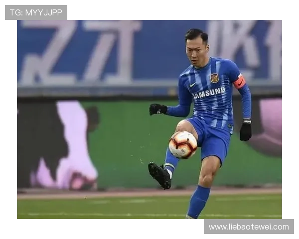 吴曦技术特点：攻守兼备中场核心，跑动覆盖与组织调度能力突出