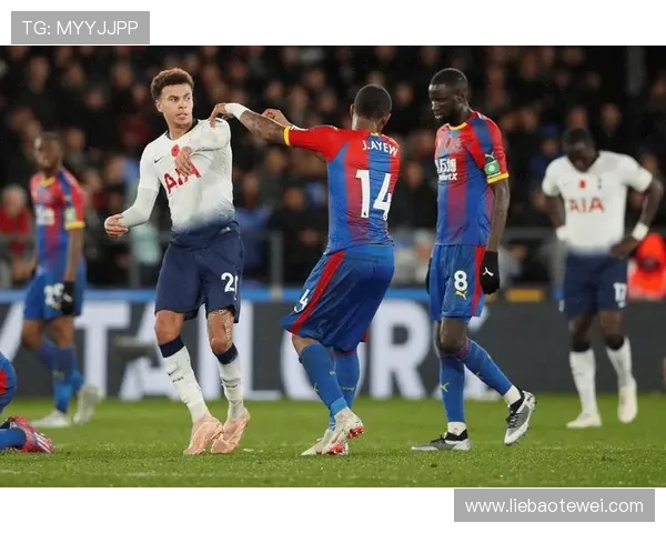 热刺边路进攻特点:传中频繁配合内切,边后卫前插成关键推进点 热刺边路进攻特点:传中频繁配合内切,边后卫前插成关键推进点