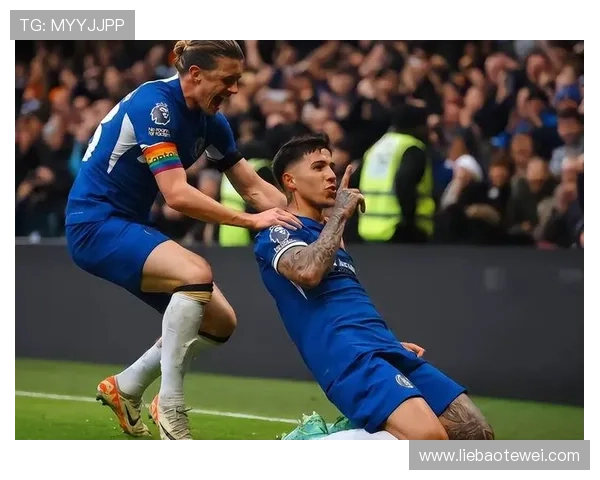 恩佐 vs 楚阿梅尼:现代后腰角色的理解差异与战术适配性分析 恩佐 vs 楚阿梅尼:现代后腰角色的理解差异与战术适配性分析