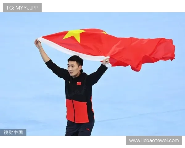 高亭宇训练完直接去吃火锅,教练气得摔毛巾 高亭宇训练完直接去吃火锅,教练气得摔毛巾